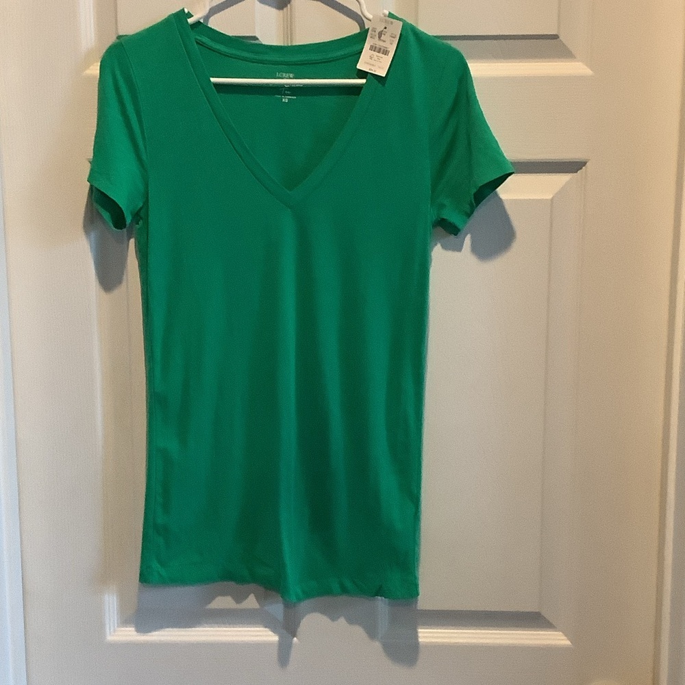 J. Crew‎ Vibrant Green V-Neck Short Sleeve Tee